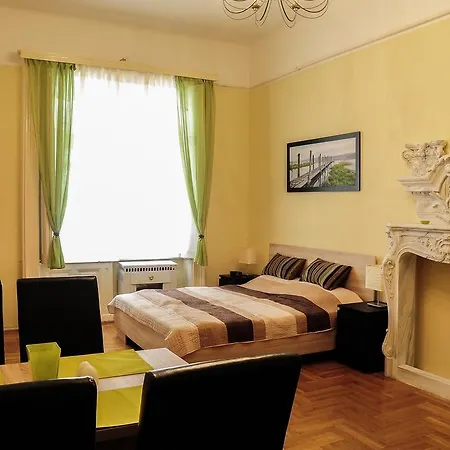 Green Apple Apartman Apartment