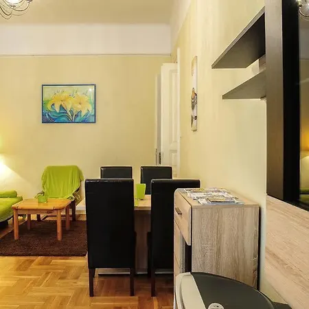 Green Apple Apartman