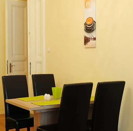 Green Apple Apartman Appartamento *