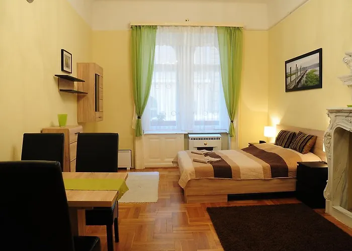 Green Apple Apartman Appartamento Budapest